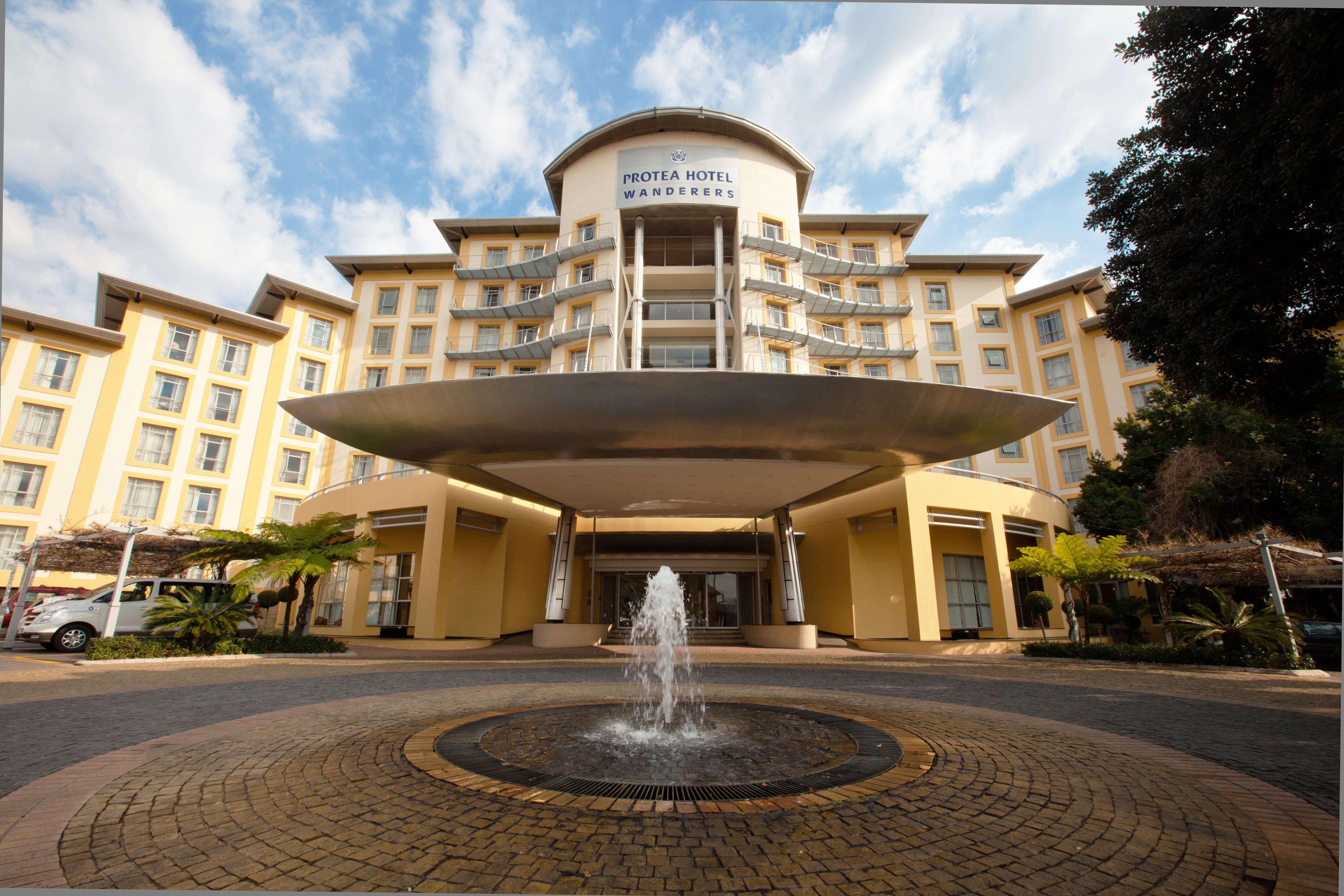 Protea Hotel by Marriott Johannesburg Wanderers Exterior foto
