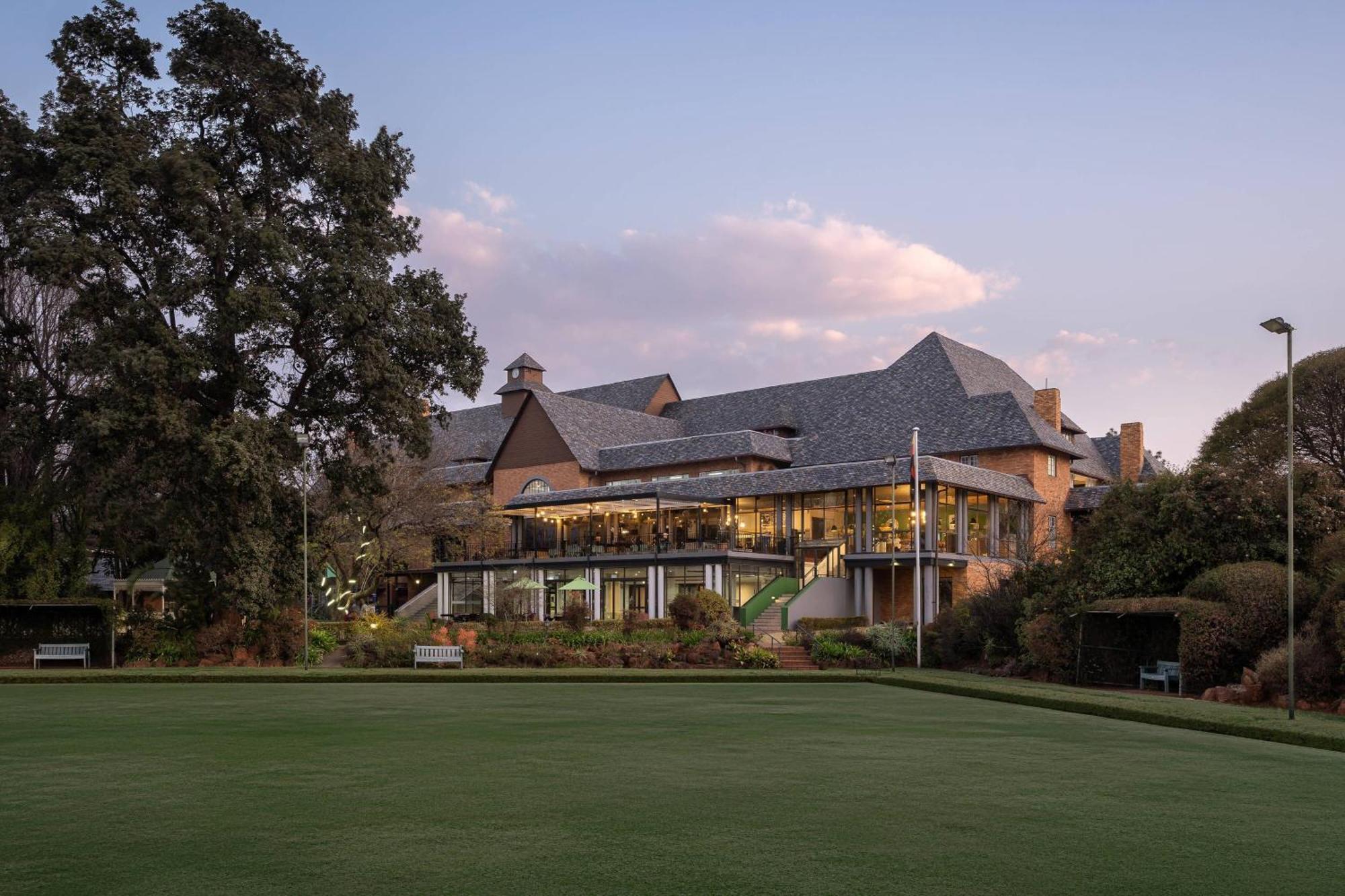 Protea Hotel by Marriott Johannesburg Wanderers Exterior foto