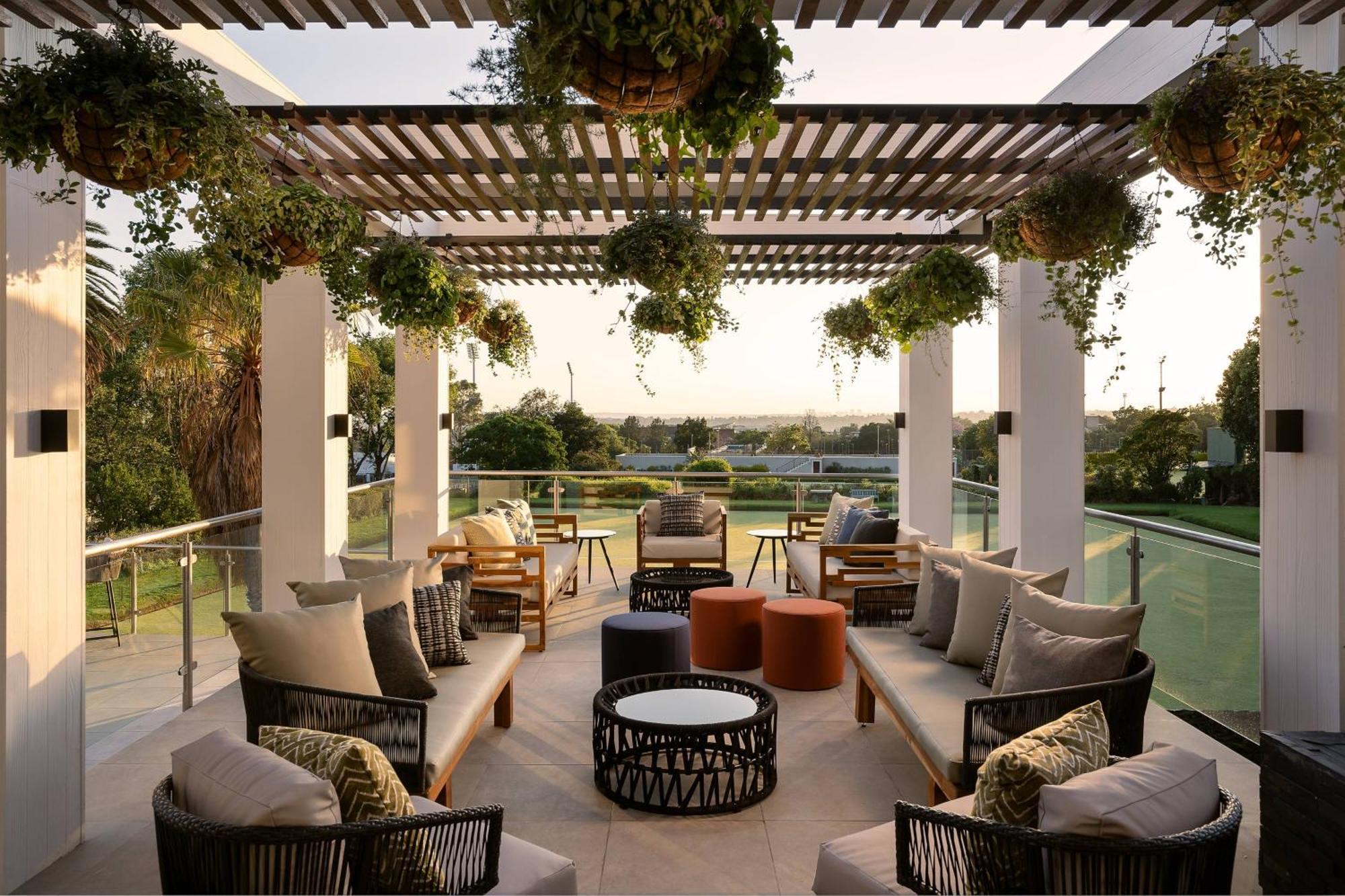 Protea Hotel by Marriott Johannesburg Wanderers Exterior foto
