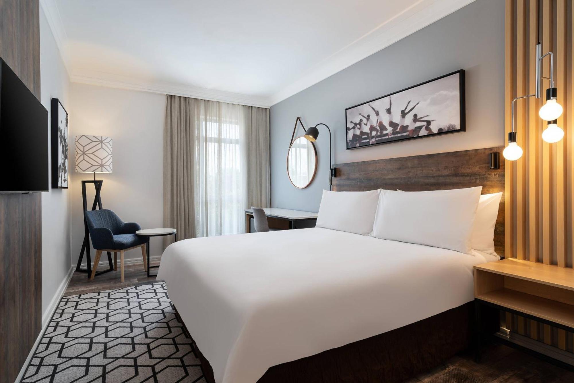 Protea Hotel by Marriott Johannesburg Wanderers Exterior foto